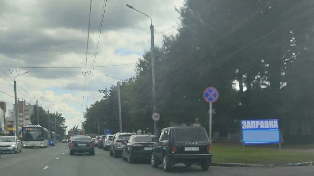 Ковальчук не объясняет очереди на АЗС и происходящее с бензином на Брянщине