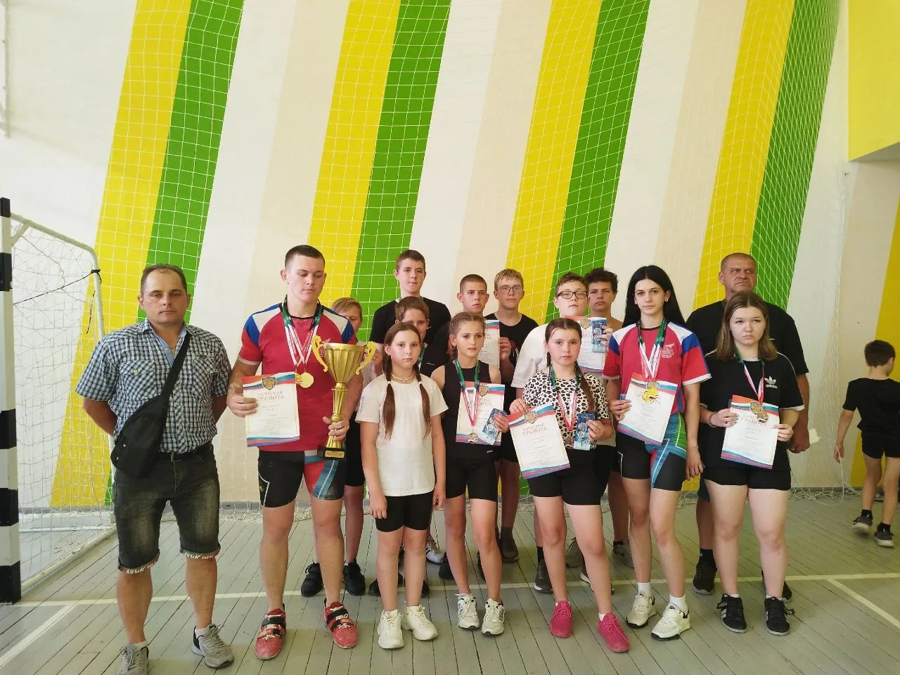 Вчера в посёлке Прохоровка состоялся чемпионат и первенство Белгородской области по гиревому спорту,