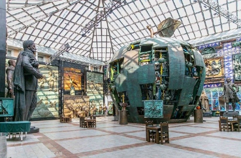 🖼 Бесплатно в галерею искусств Зураба Церетели