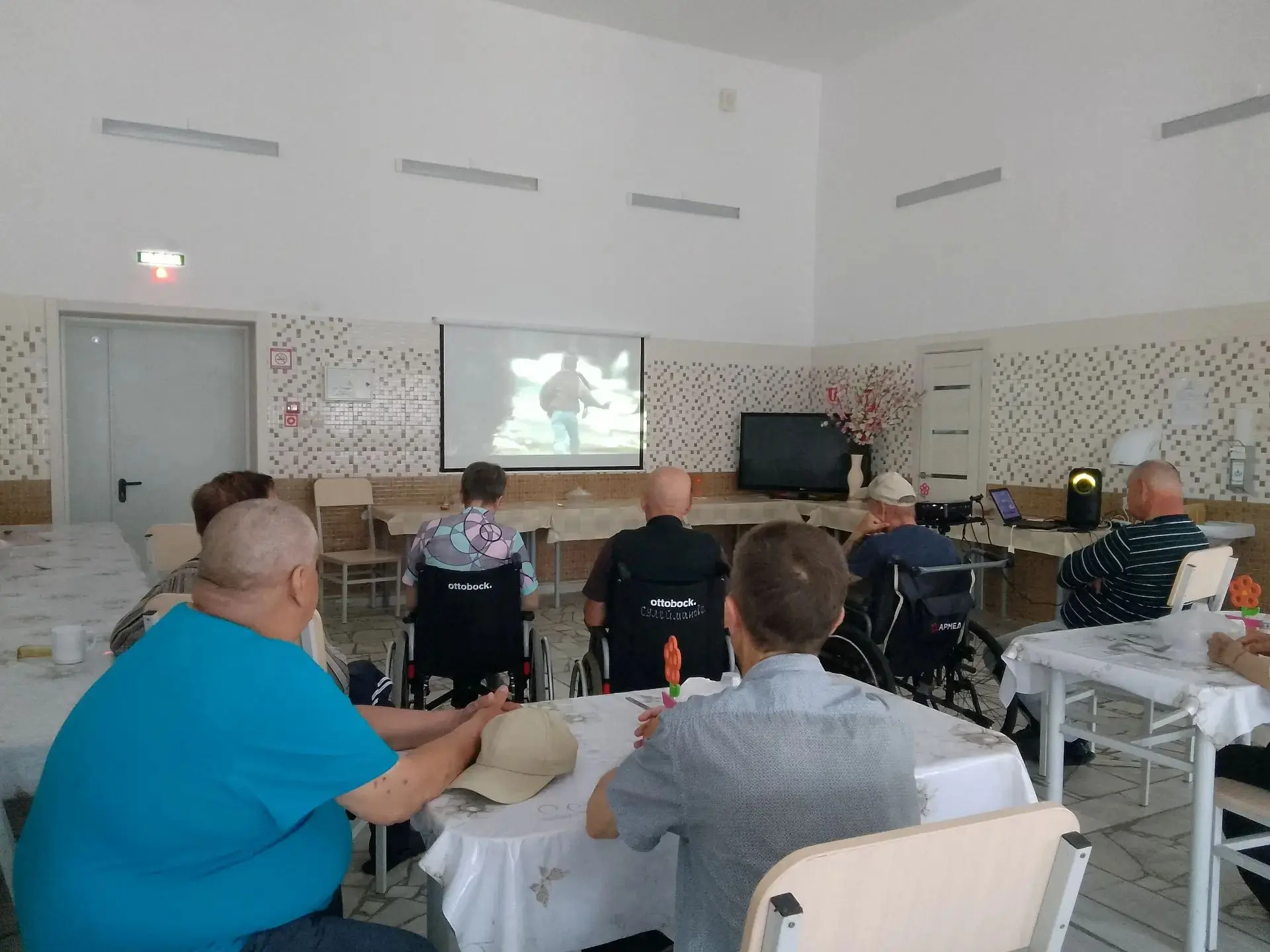 🌟 В преддверии Дня семьи мы с проживающими решили провести вечер в уютной атмосфере и посмотрели кл