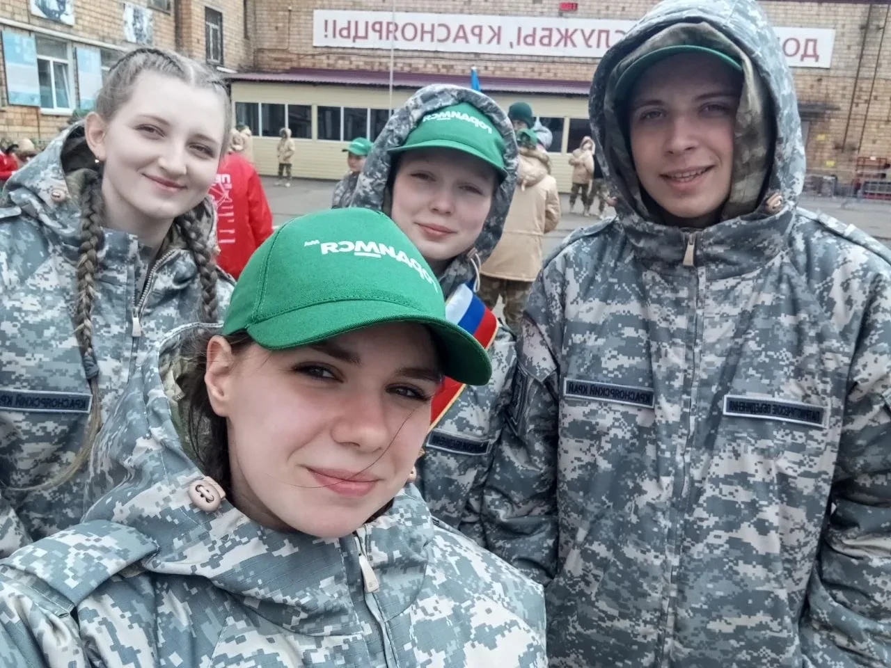 "Мой интерес к военной и патриотической жизни проснулся 9 мая, когда я увидела парад в ...