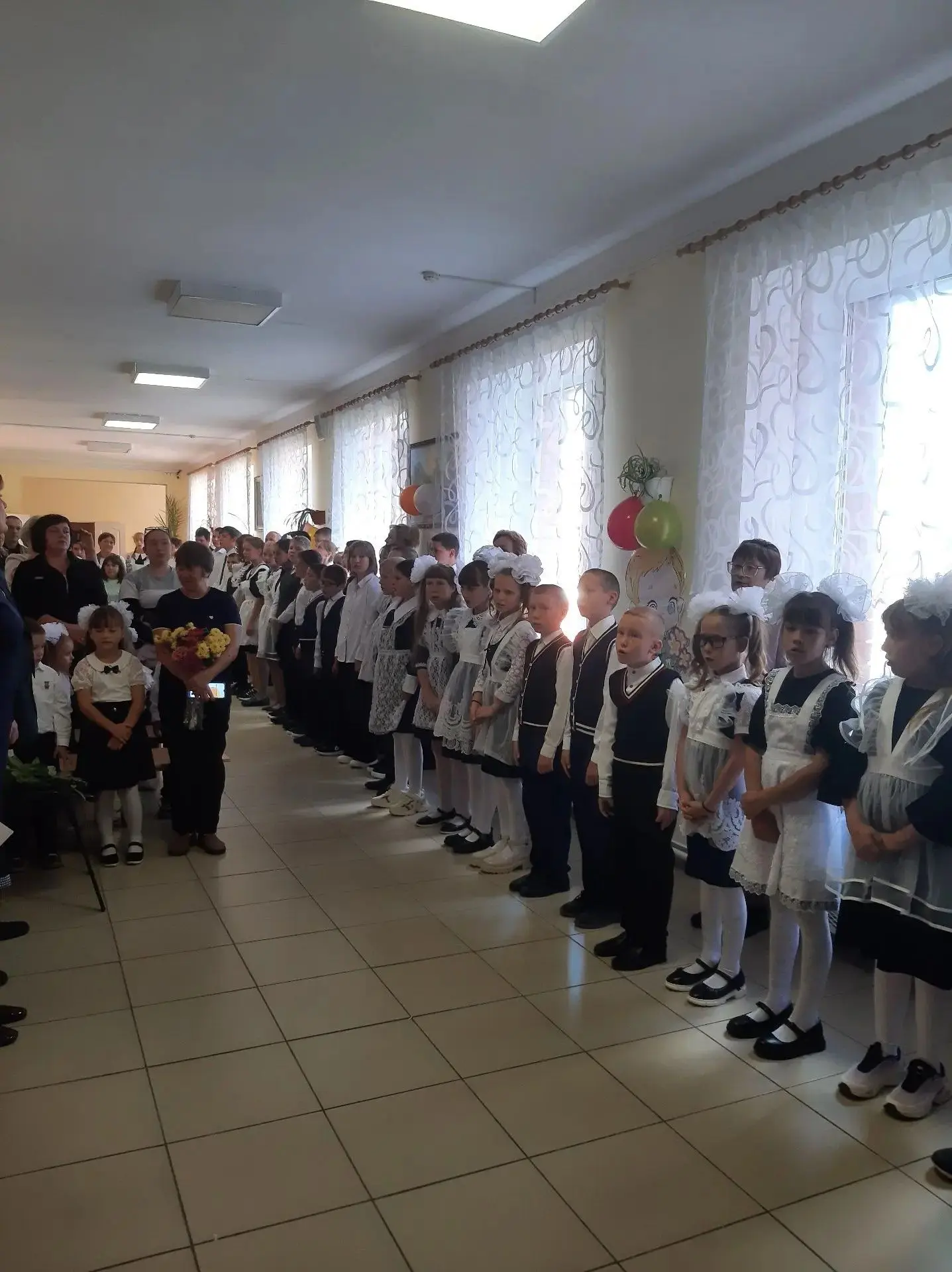 Новые высоты: как в Михалевской школе встретили День Знаний и Год Народного единства