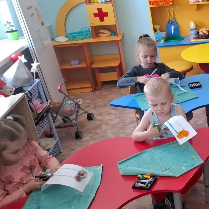 🦋Бабочки-красавицы всем нам очень нравятся! ❤️

А если эта красавица сделана своими руками - это вд