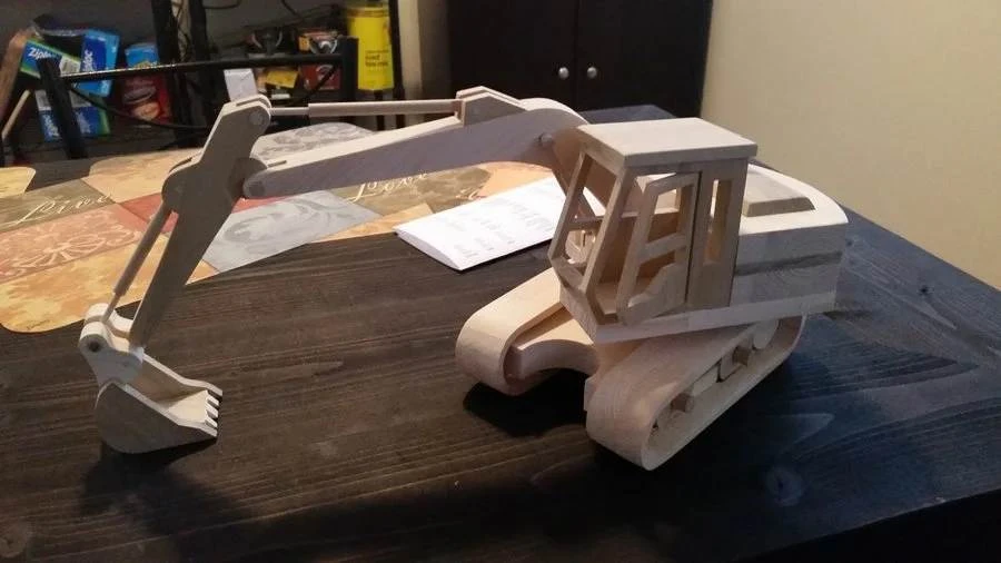 Модель от SalvagedWoodworks