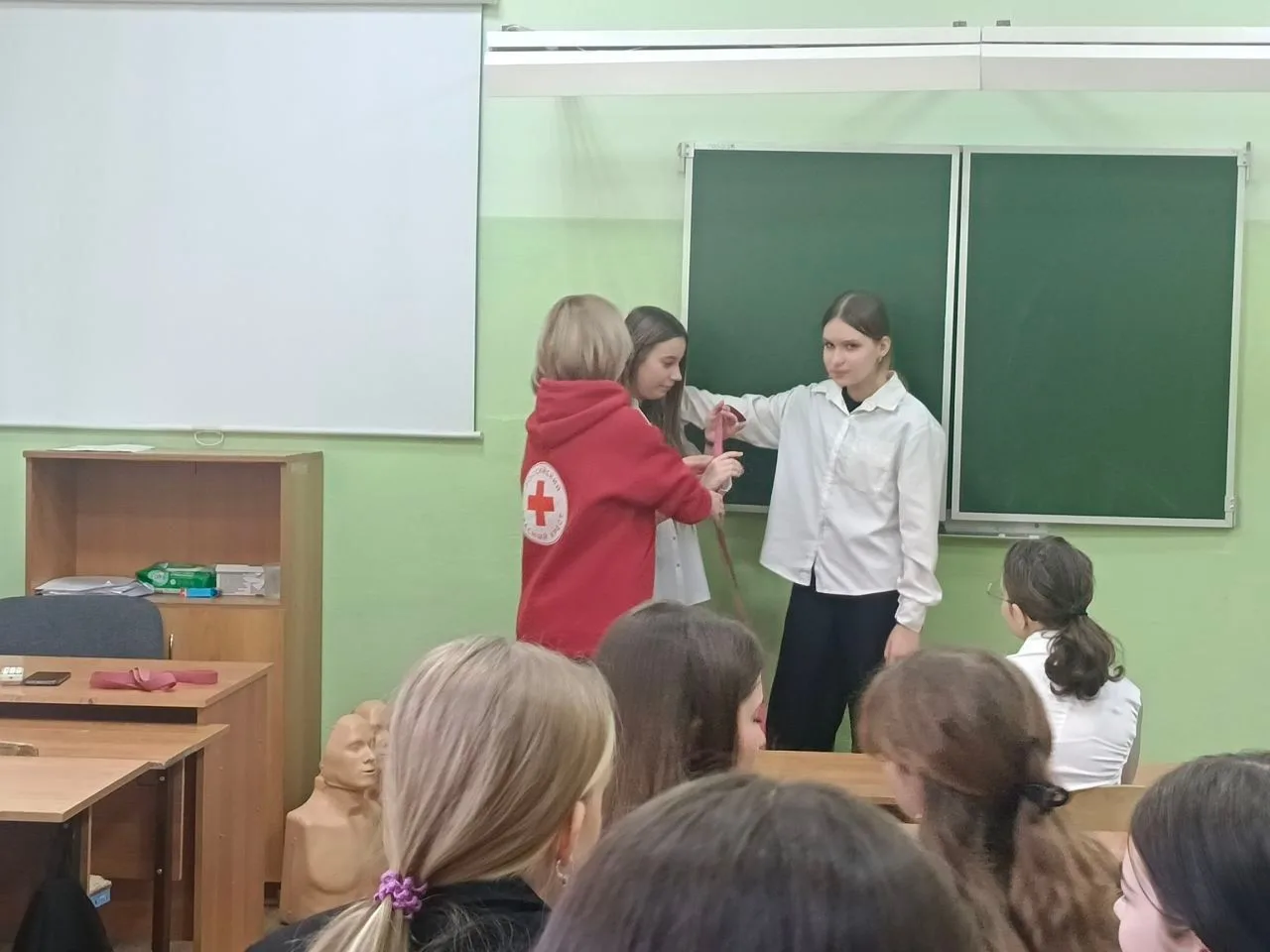 🧰Мастер-класс по первой помощи от Российского Красного Креста