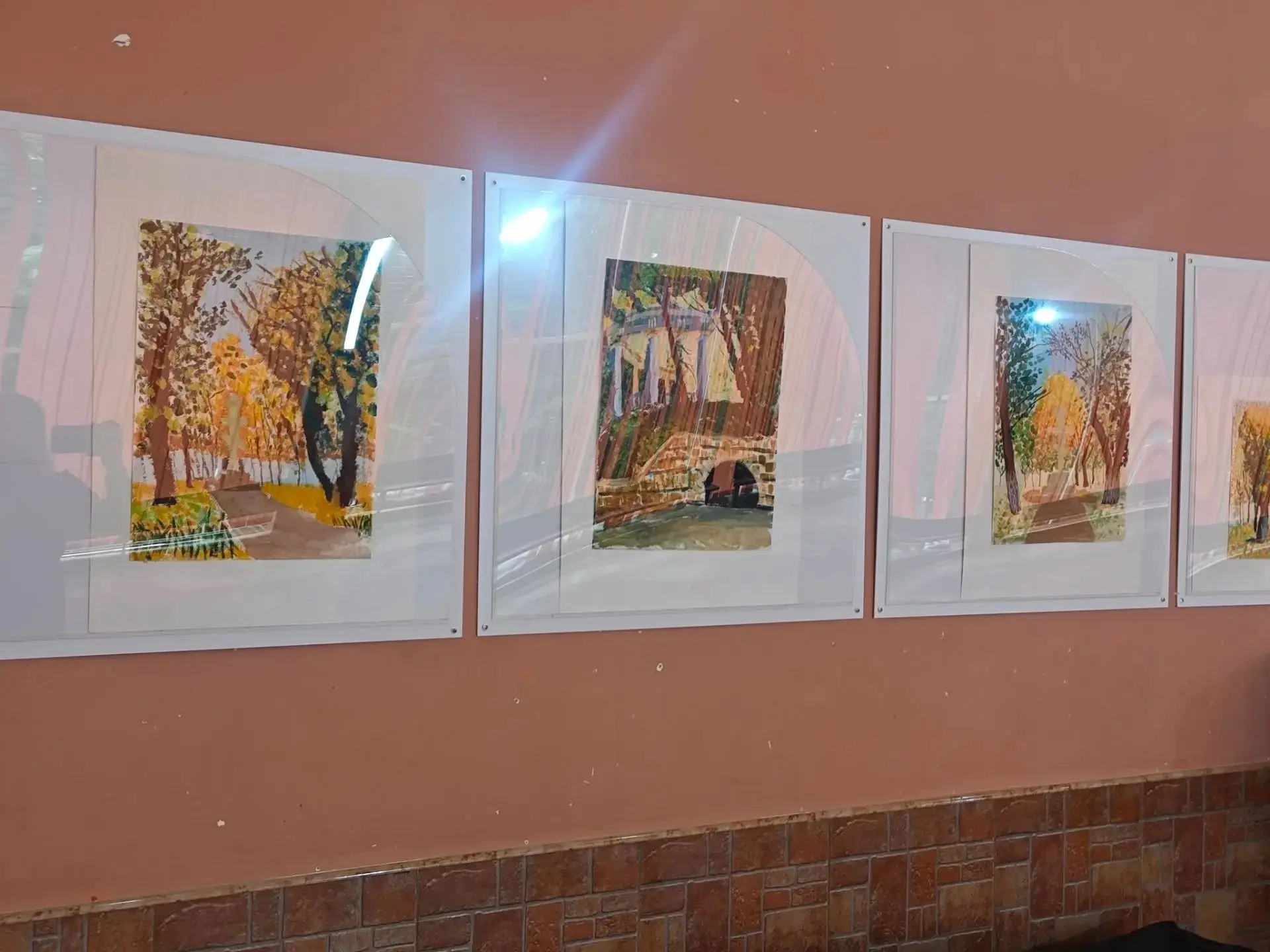 В преддверии Дня города в Городском Доме Культуры открылась выставка «Вехи истории»
