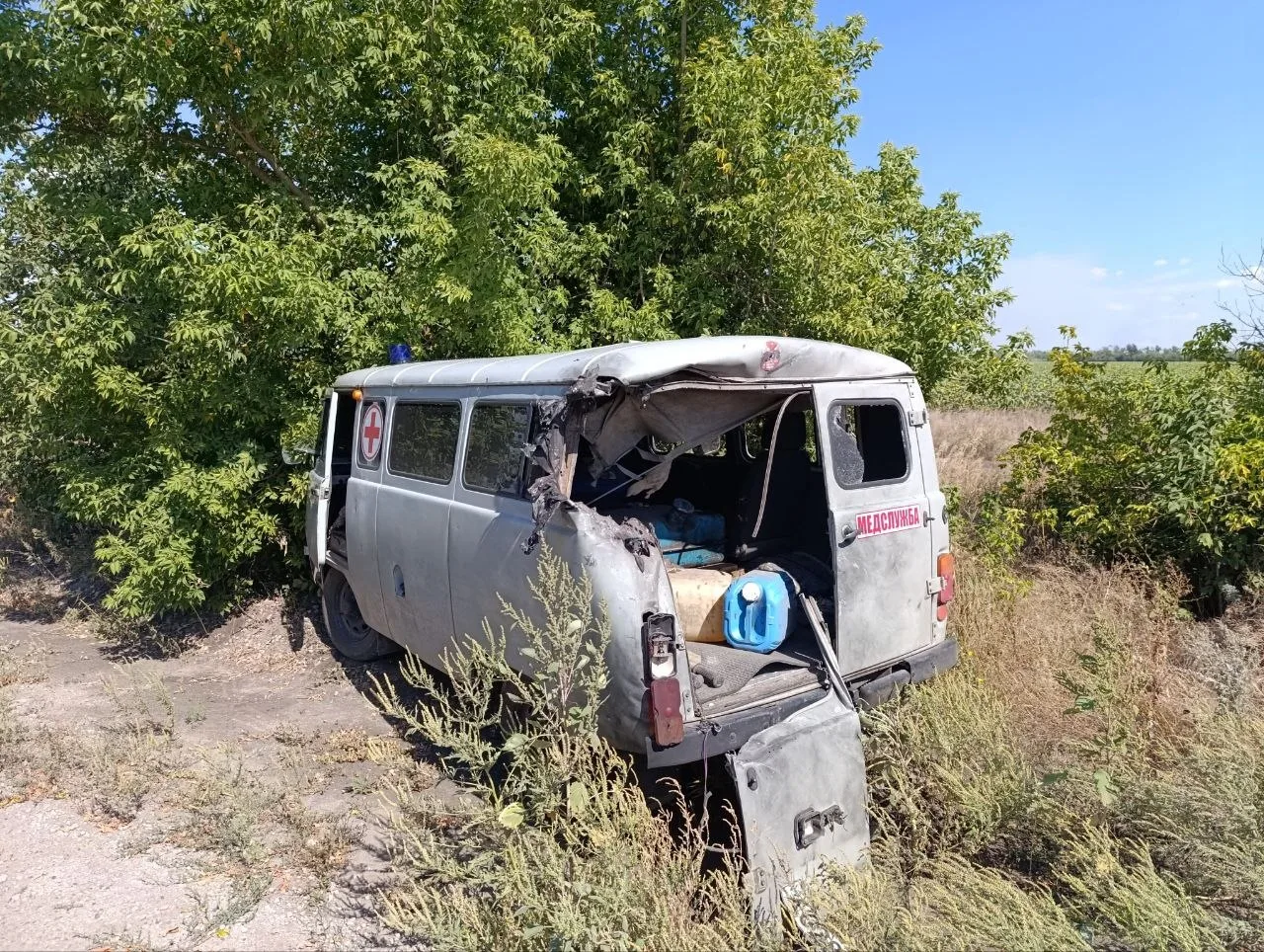 В общем, подбили нашу медицинскую буханку на которую мы всем миром собирали, комплектов...