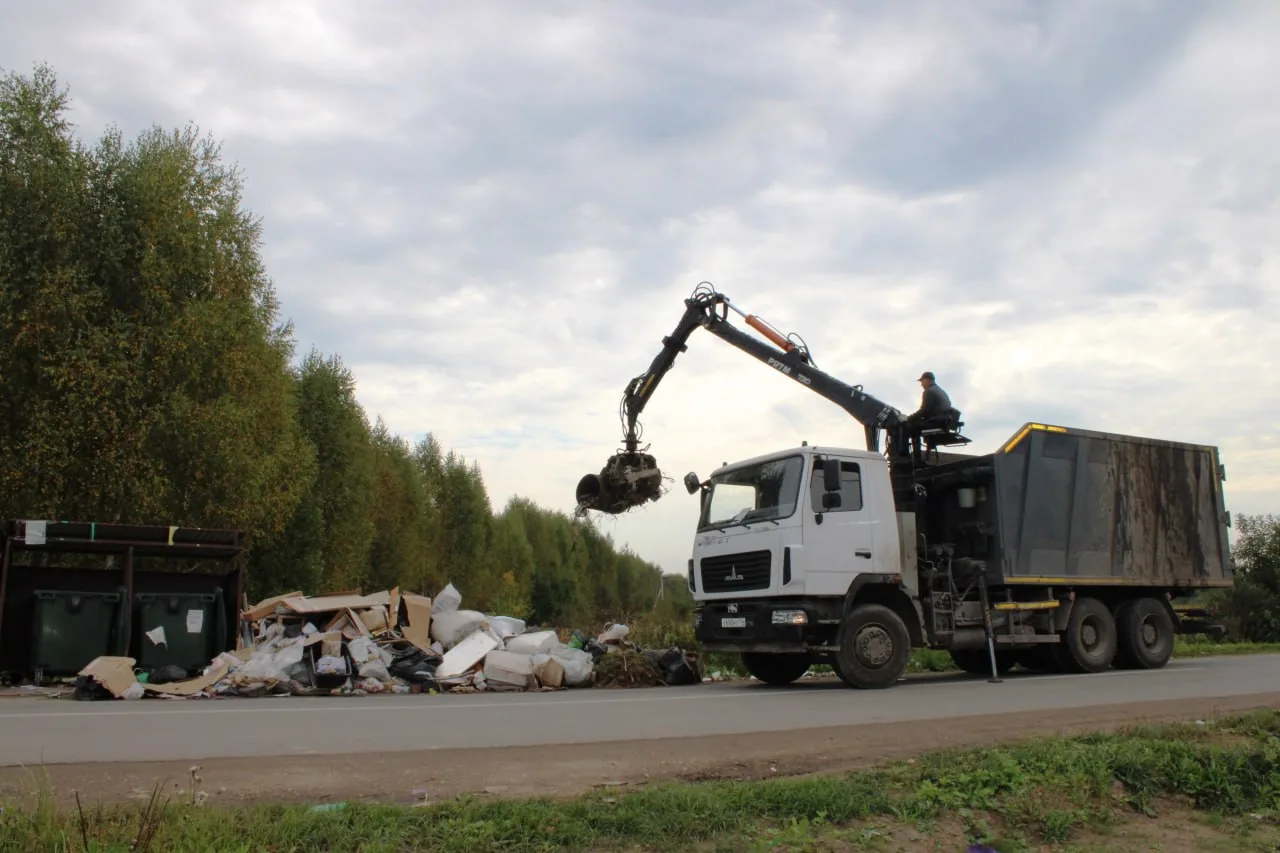 🗑 На Бору продолжают ликвидацию навалов мусора