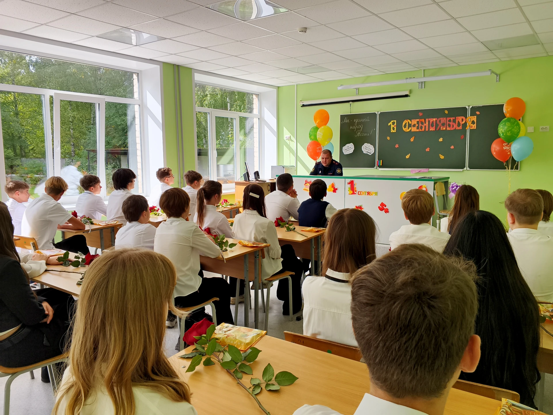 ⚠Сотрудники СИЗО-2 и ИЦ-1 провели уроки безопасности для школьников Великих Лук
