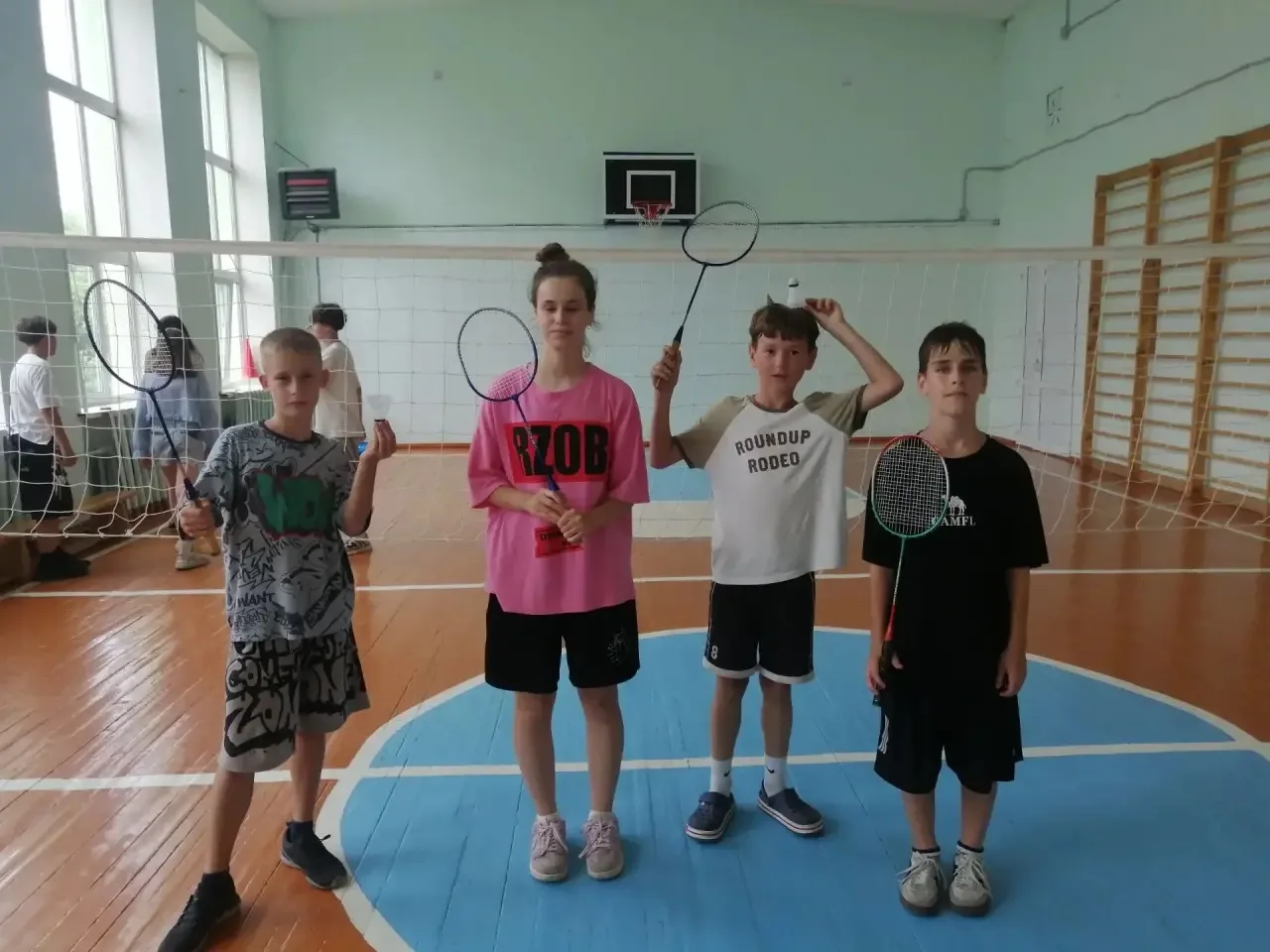 🏸 Соревнования по бадминтону