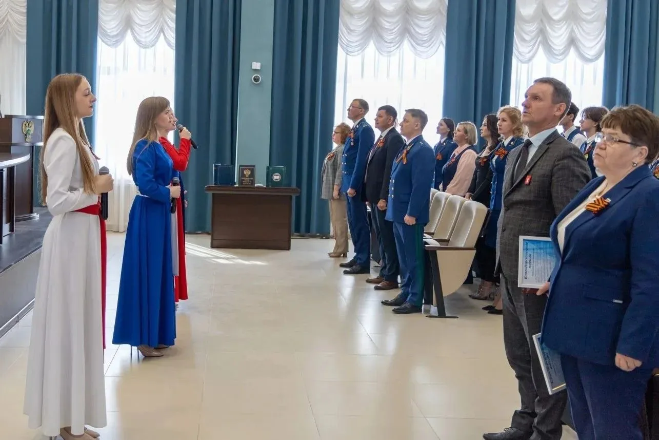 🎓Выпускники «Прокурорских классов» получили свидетельства о присвоении первой рабочей профессии ⁣ Ор