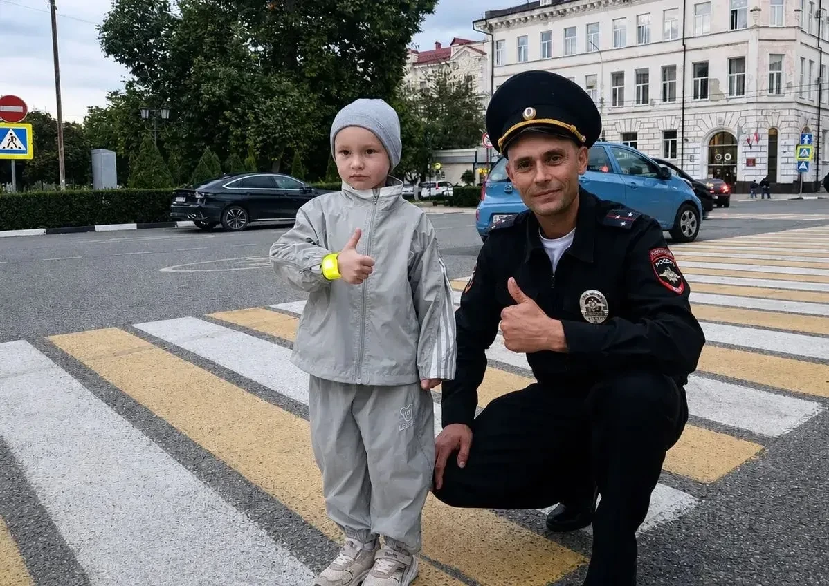 🚗 Армавирские автоинспекторы напомнили молодёжи правила безопасности