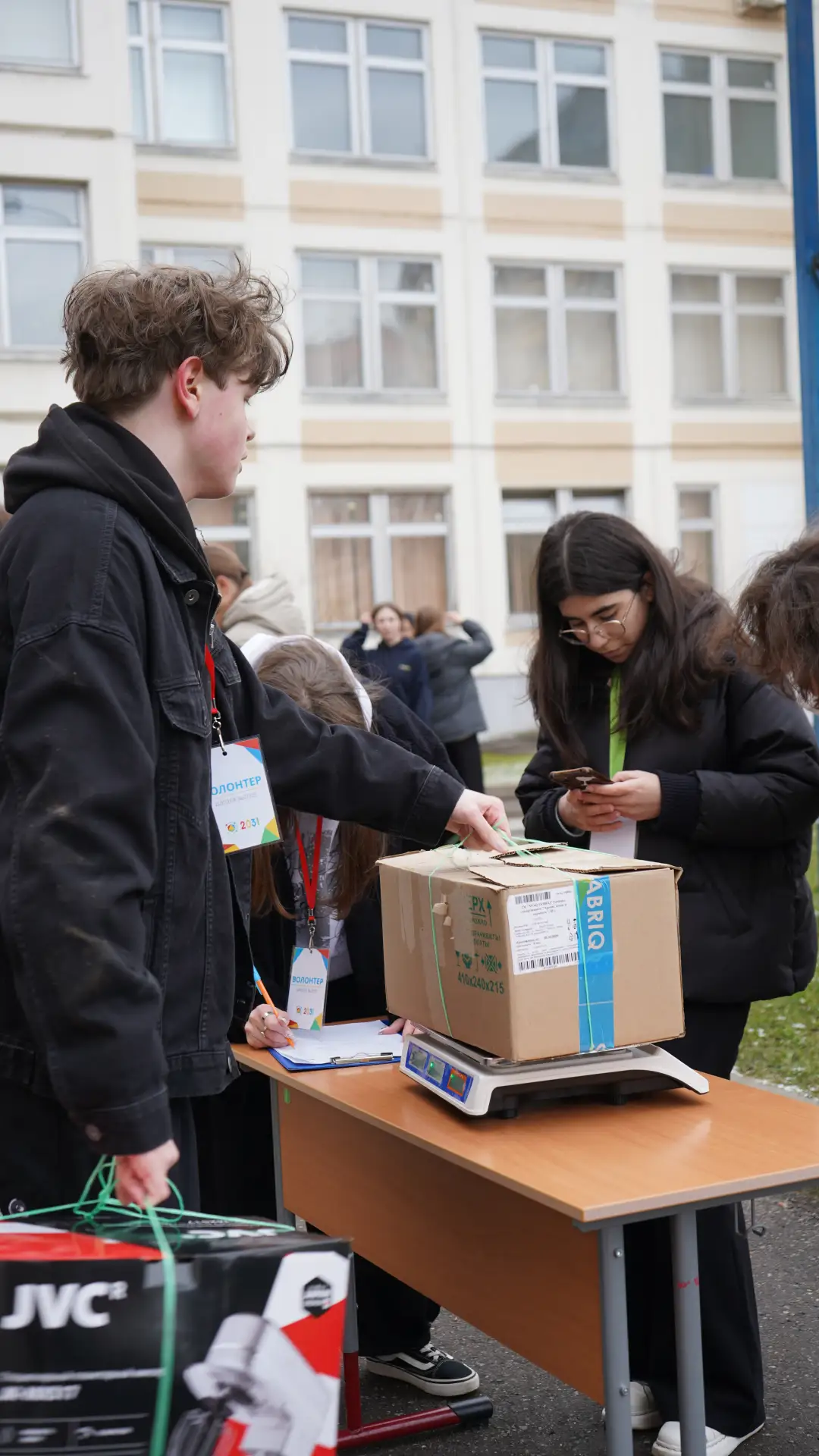 🎉 Спасибо всем участникам акции «Бумажный бум»! 🌍♻️  Сегодня наша школа вновь присоединилась к сбору