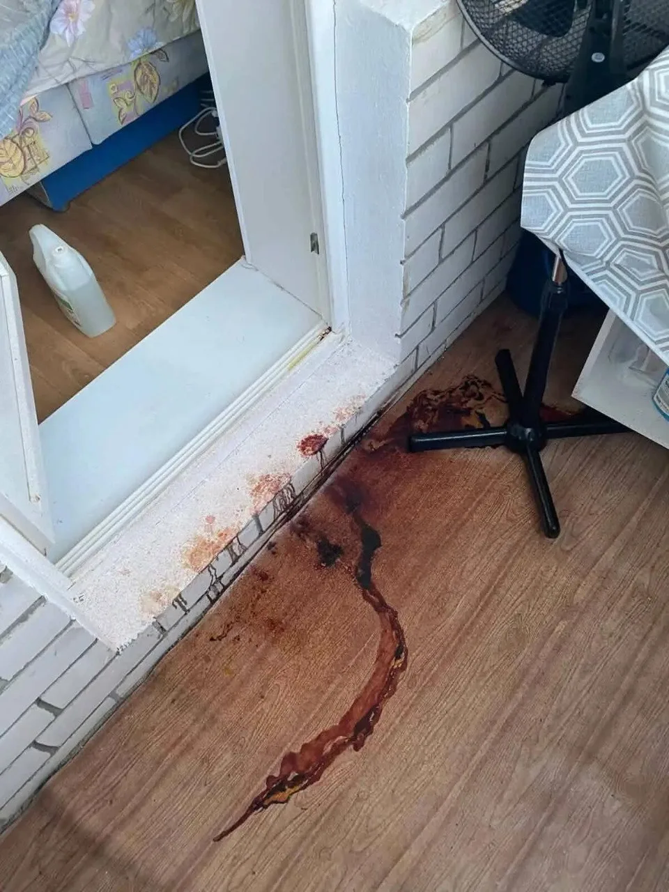 ⚠️ В Челнах жители пожаловались на запах после обнаружения тела в квартире

Жильцы дома на улице Ава