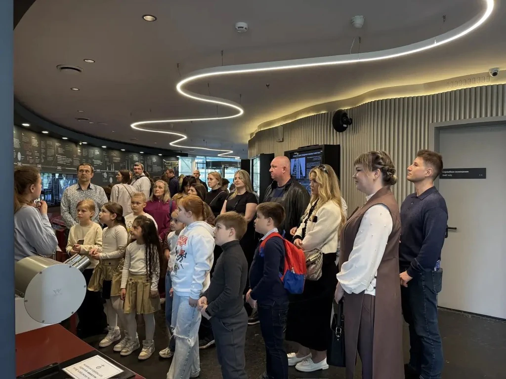 Время с пользой 👍  🙋🏻‍♀️🙋🏼‍♂️ Ученики 2Л класса с родителями и классным руководителем побывали на эк
