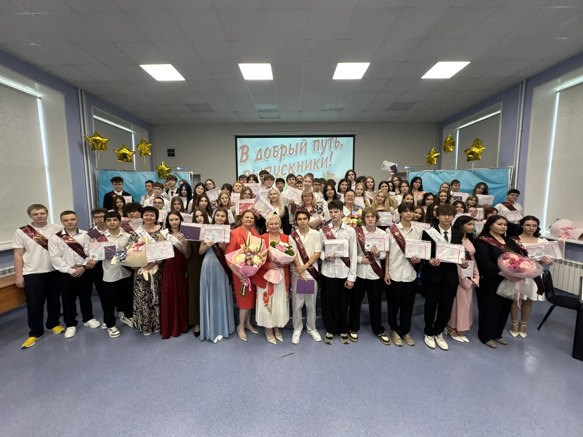 🎉 Маленькая взрослая победа 🎉

Сегодня в школе царила атмосфера волнения, радости, гордости и чуть