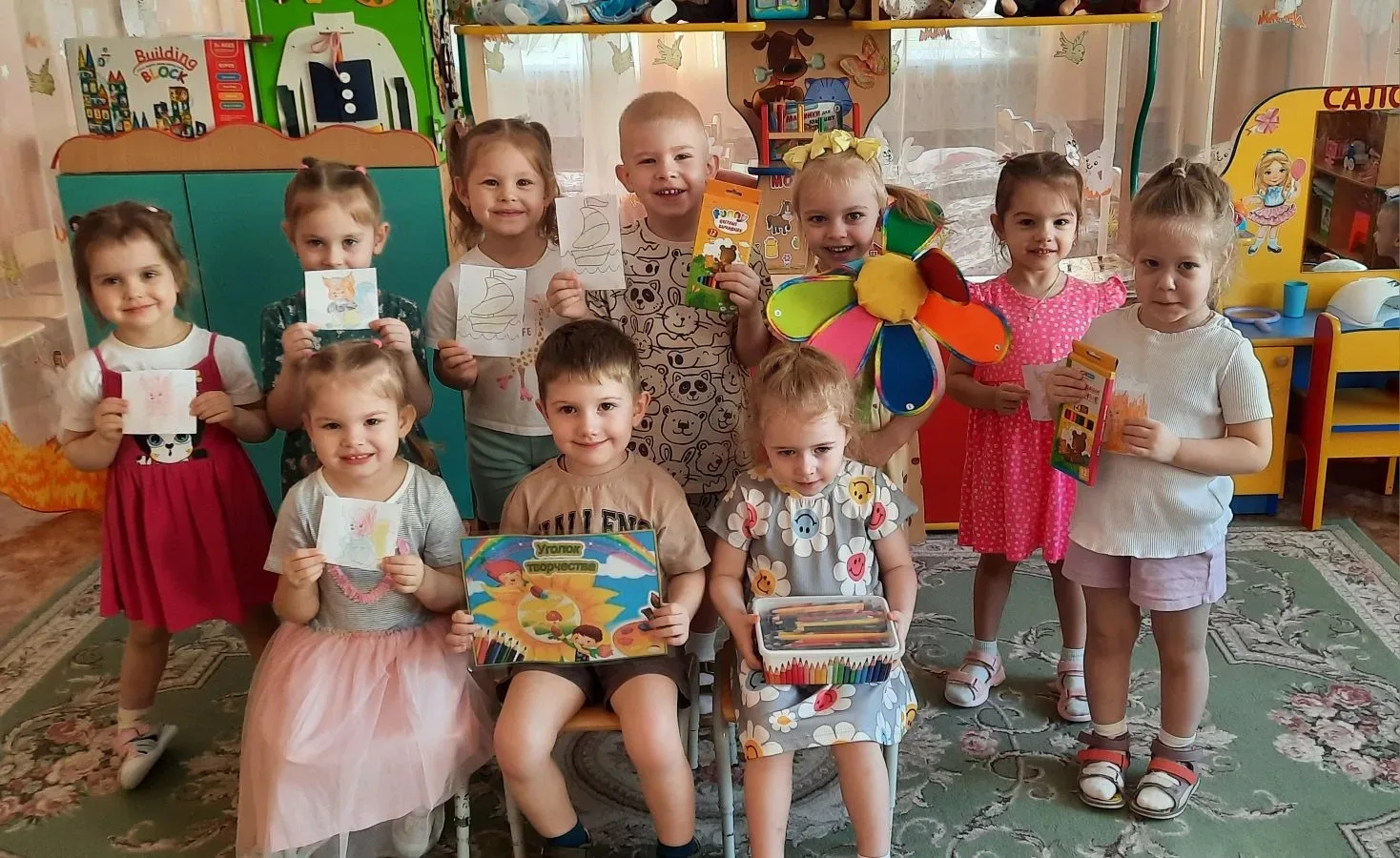 🎨 День цветных карандашей в группе «Непоседы»! 🖍️