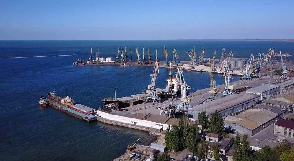 Минтранс откроет грузовые пункты пропуска в портах Мариуполя и Бердянска

Минтранс России планирует 