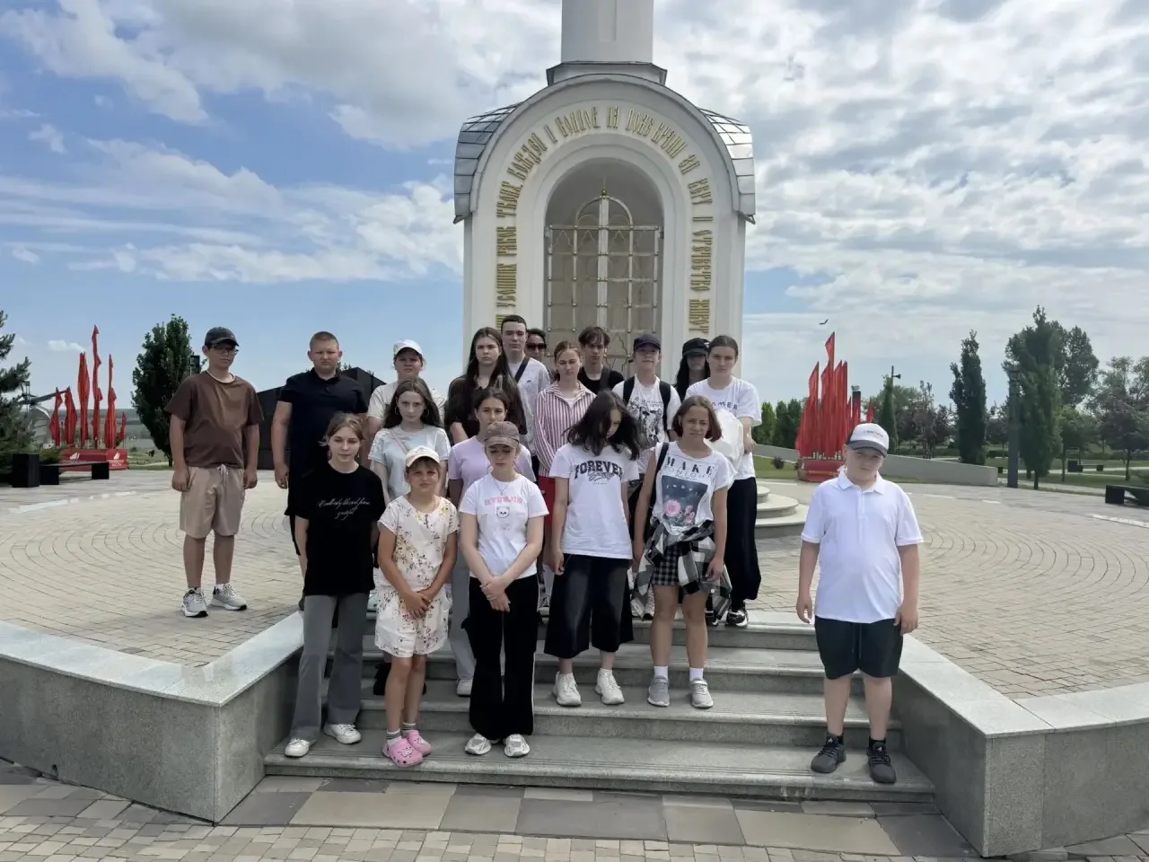 9 июня 20/6г. экскурсионная группа посетила топящую жемчужину южного региона - Народный военно-истор