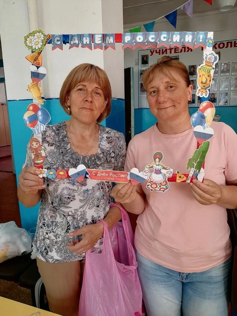 В Батуринской школе царит атмосфера настоящего праздника! 🇷🇺✨

В честь Дня России у нас прошла нев