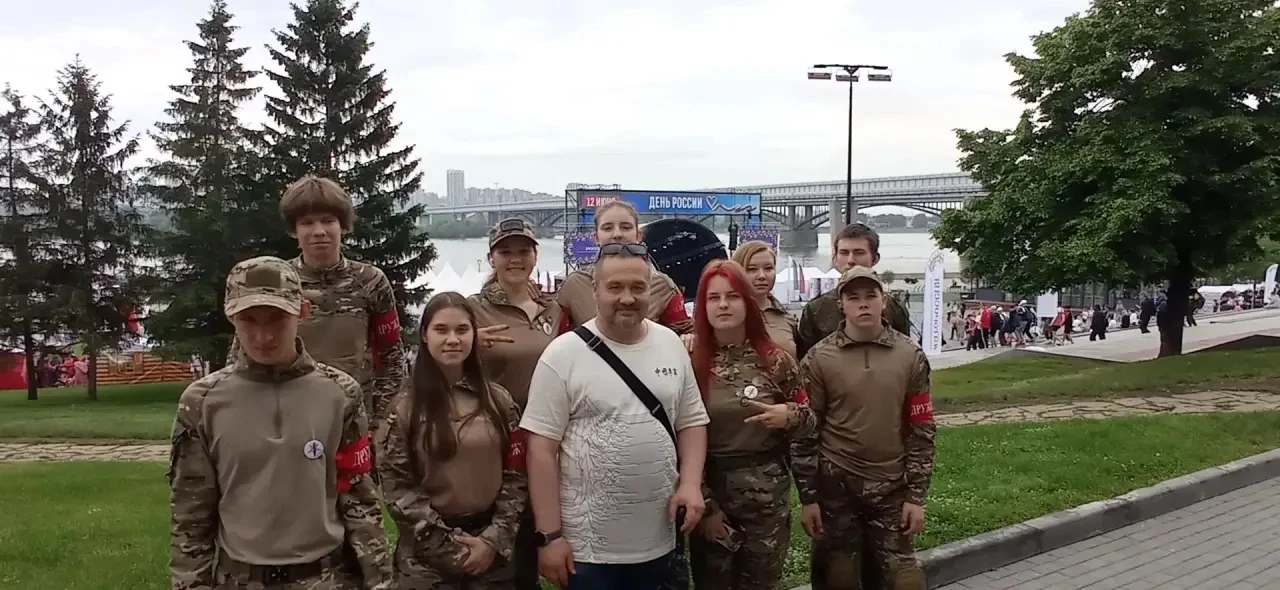 С Днём России, страна героев! 🇷🇺

12 июня, городская набережная — главный праздник страны. Тысячи 