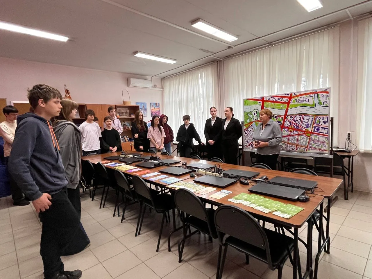 🎓День открытых дверей в Тверском колледже сервиса и туризма.  Сегодня учащиеся школ нашего города мо