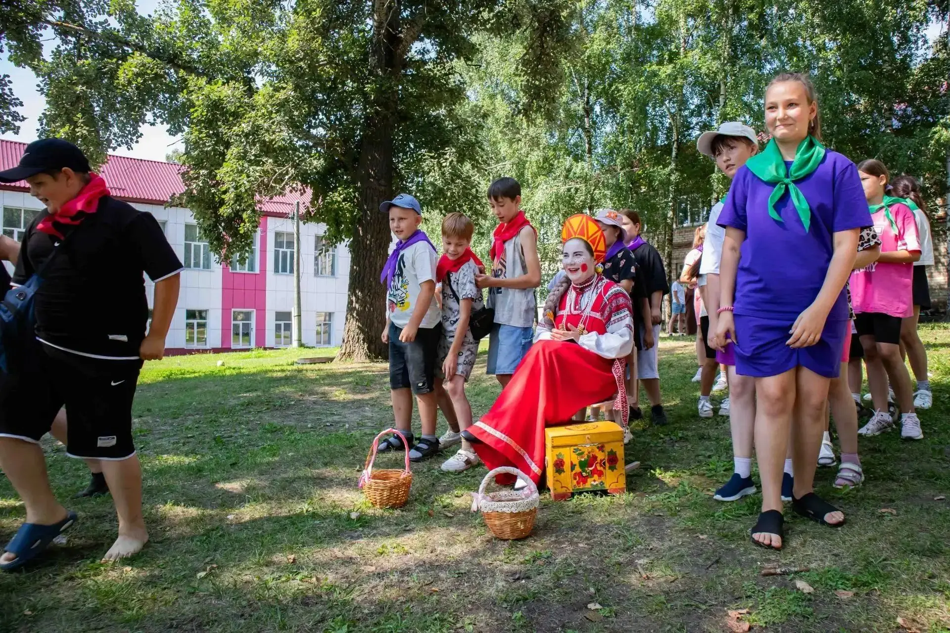 ✅День 18

☀Сегодня наши ребята приняли участие в эстафете «Марфушины забавы»🪆, организованную сотру