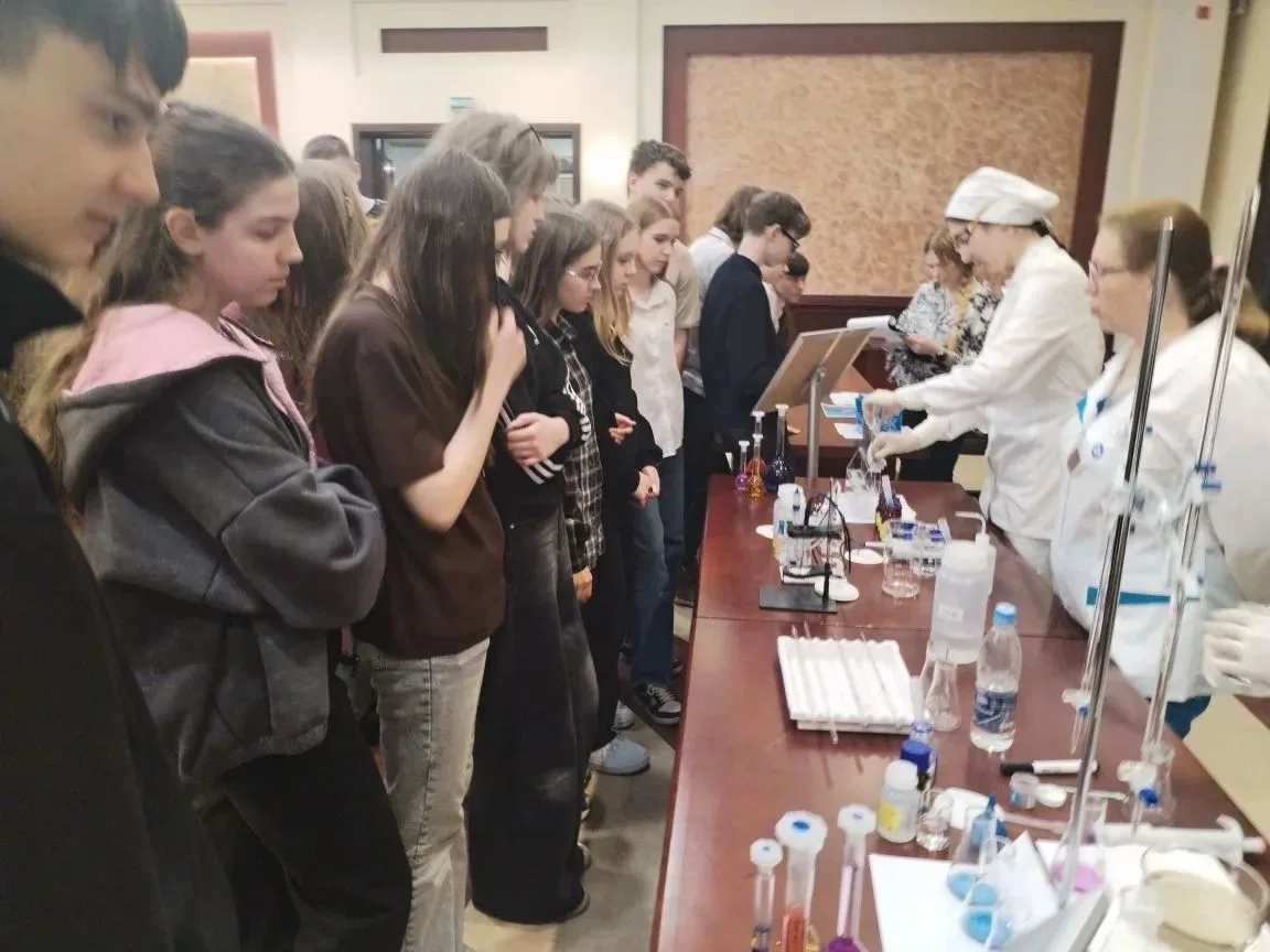 Восьмиклассники заглянули в будущее: путешествие в мир атомных технологий и спасения жизней 16 апрел