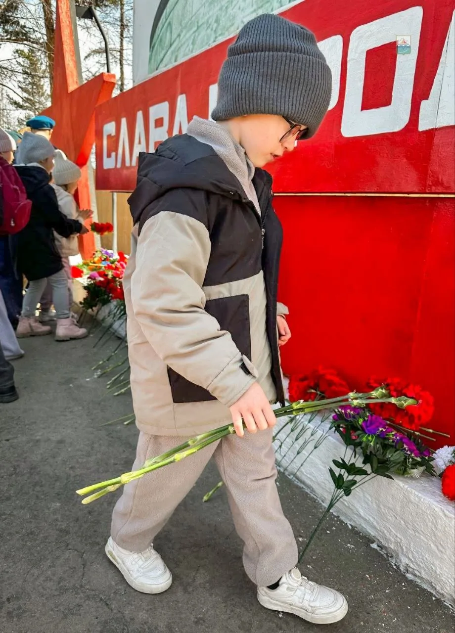 🇷🇺В микрорайоне Заречный прошёл митинг, посвящённый 81-летию Победы в Великой Отечественной войне  8