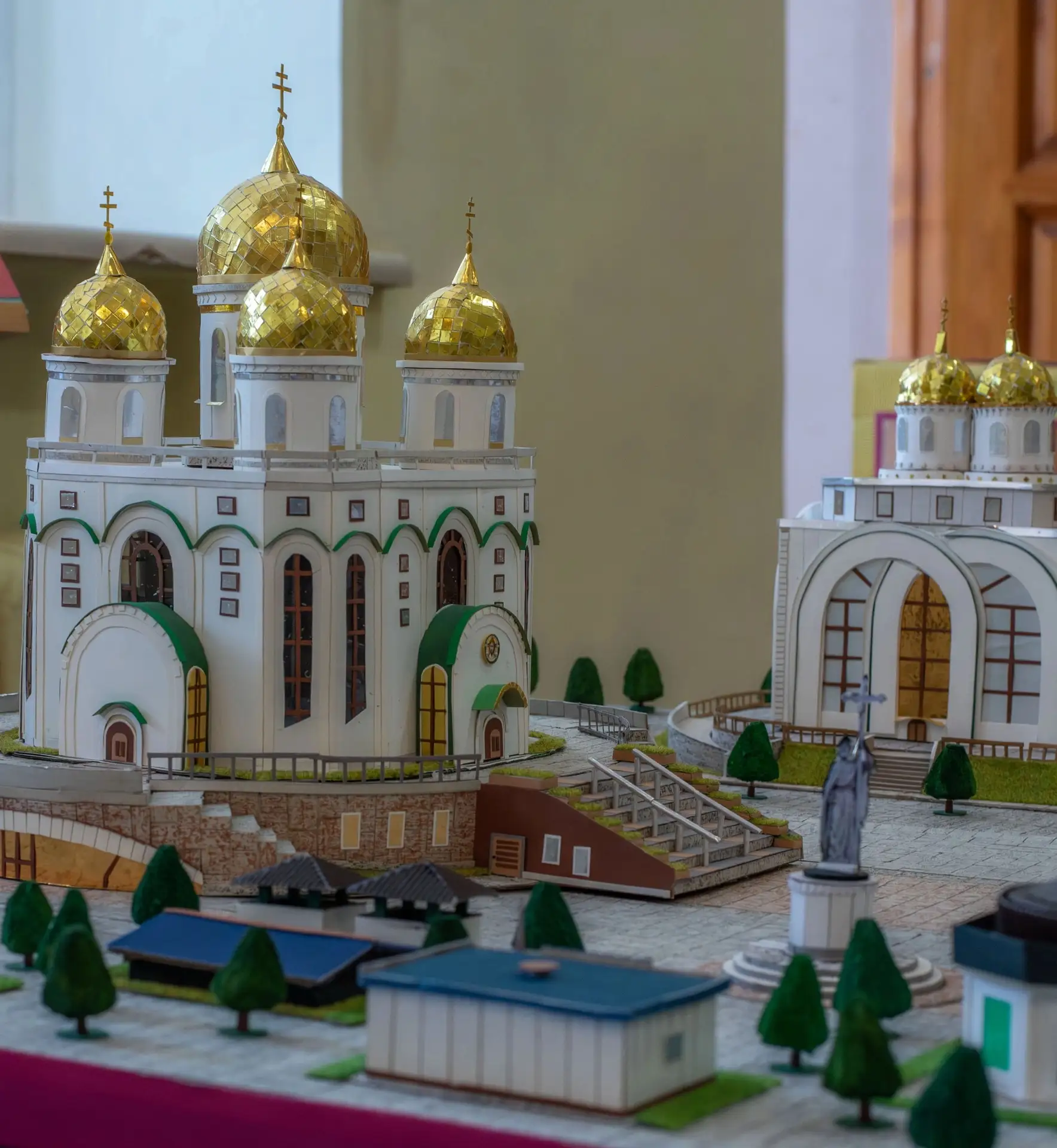 На конкурс кураторских выставочных проектов Областного смотра изобразительного и декоративно-приклад
