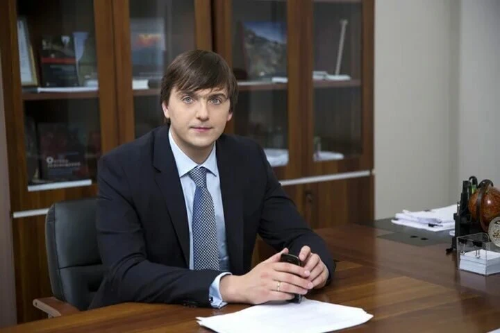 ✅ Сергей Кравцов впервые провёл совещания с директорами всех школ России

Они обсудили укрепление ед