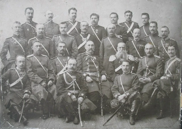Командный состав 5-го Донского казачьего атамана Власова полка. Около 1910 г.