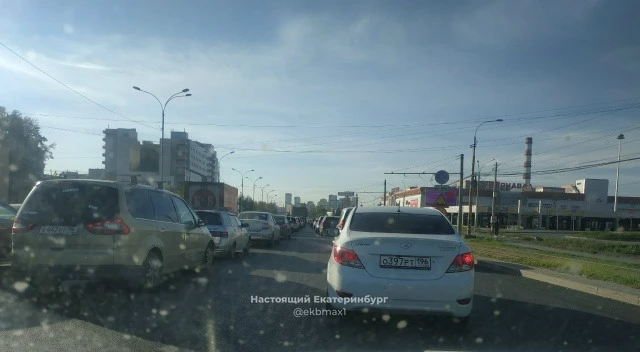 Может толком кто то объяснить, почему, чем хуже с бензином, тем длиннее пробки? Особенн...
