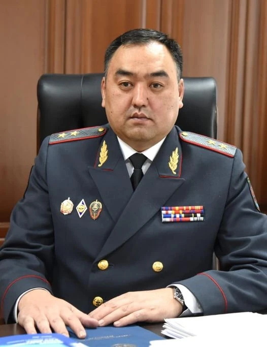 Министр внутренних дел Кыргызстана Улан Ниязбеков оштрафован за курение в общественном месте

По инф