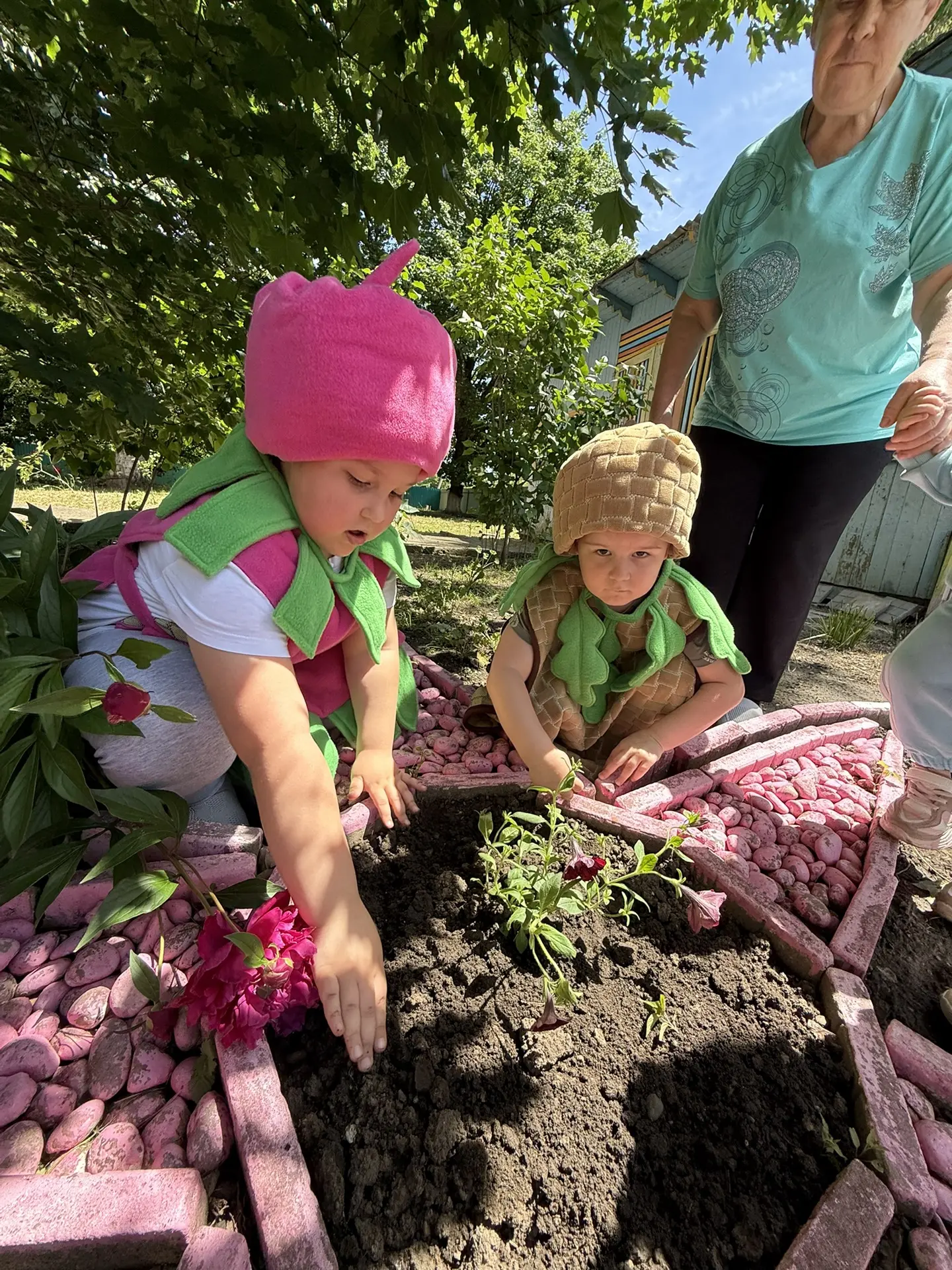 🌼 ДЕНЬ ЭКОЛОГА В ДЕТСКОМ САДУ: МИССИЯ «ЦВЕТУЩАЯ ТЕРРИТОРИЯ» 🌼