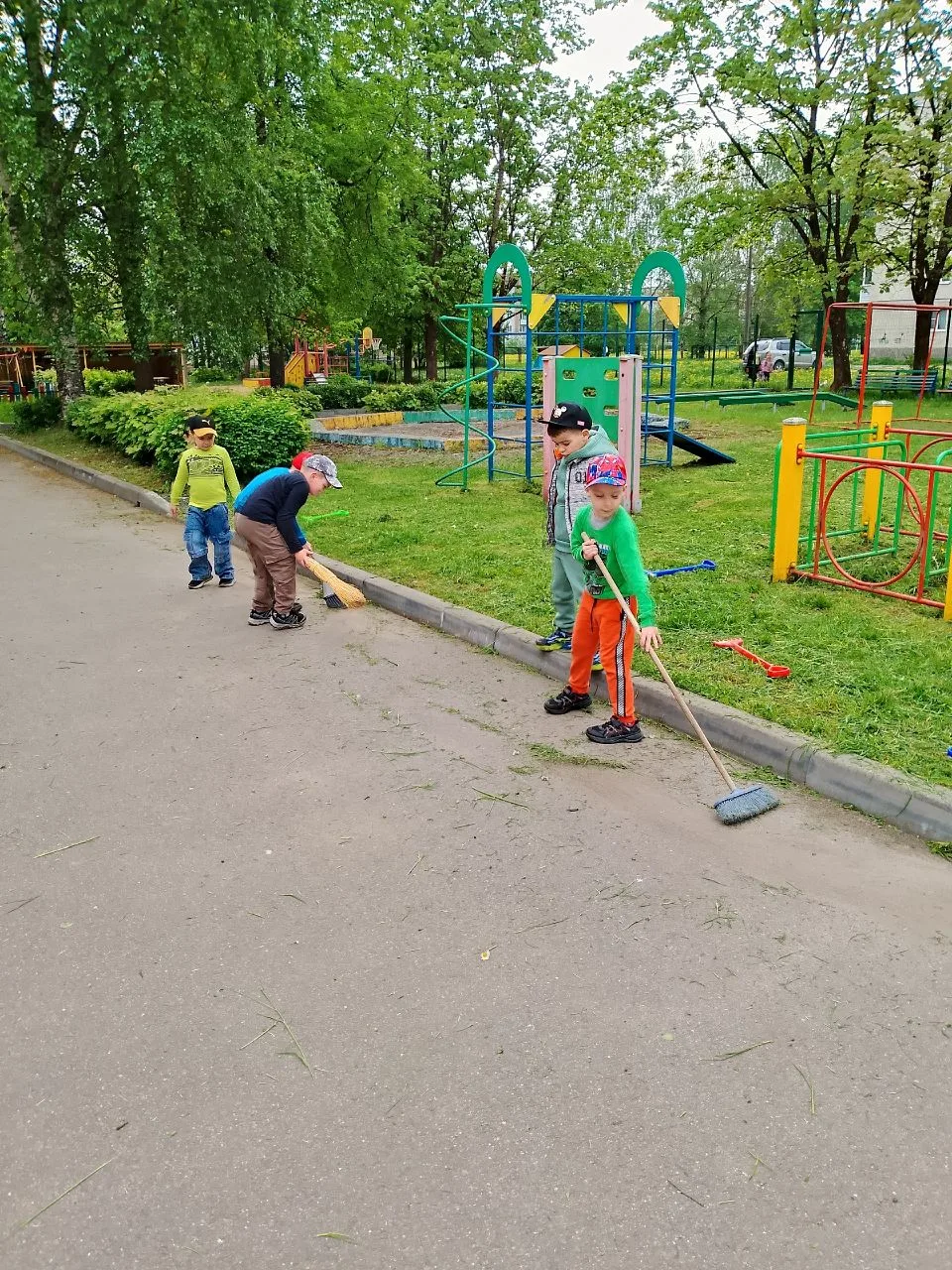 Трудовое воспитание – важное средство всестороннего развития личности дошкольника. Труд...