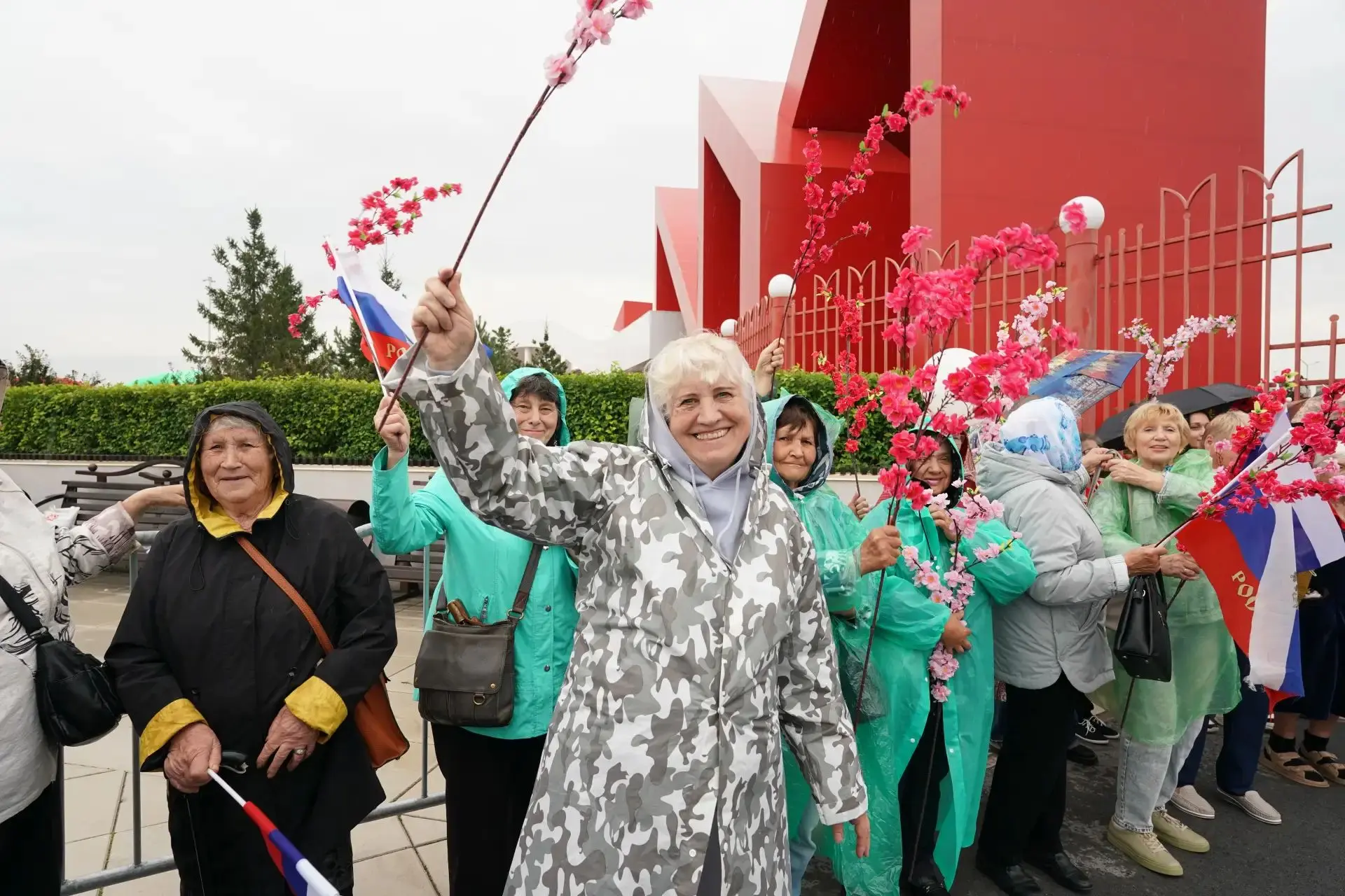На Московской площади продолжается празднование Дня шахтера и стартует фестиваль "Русск...