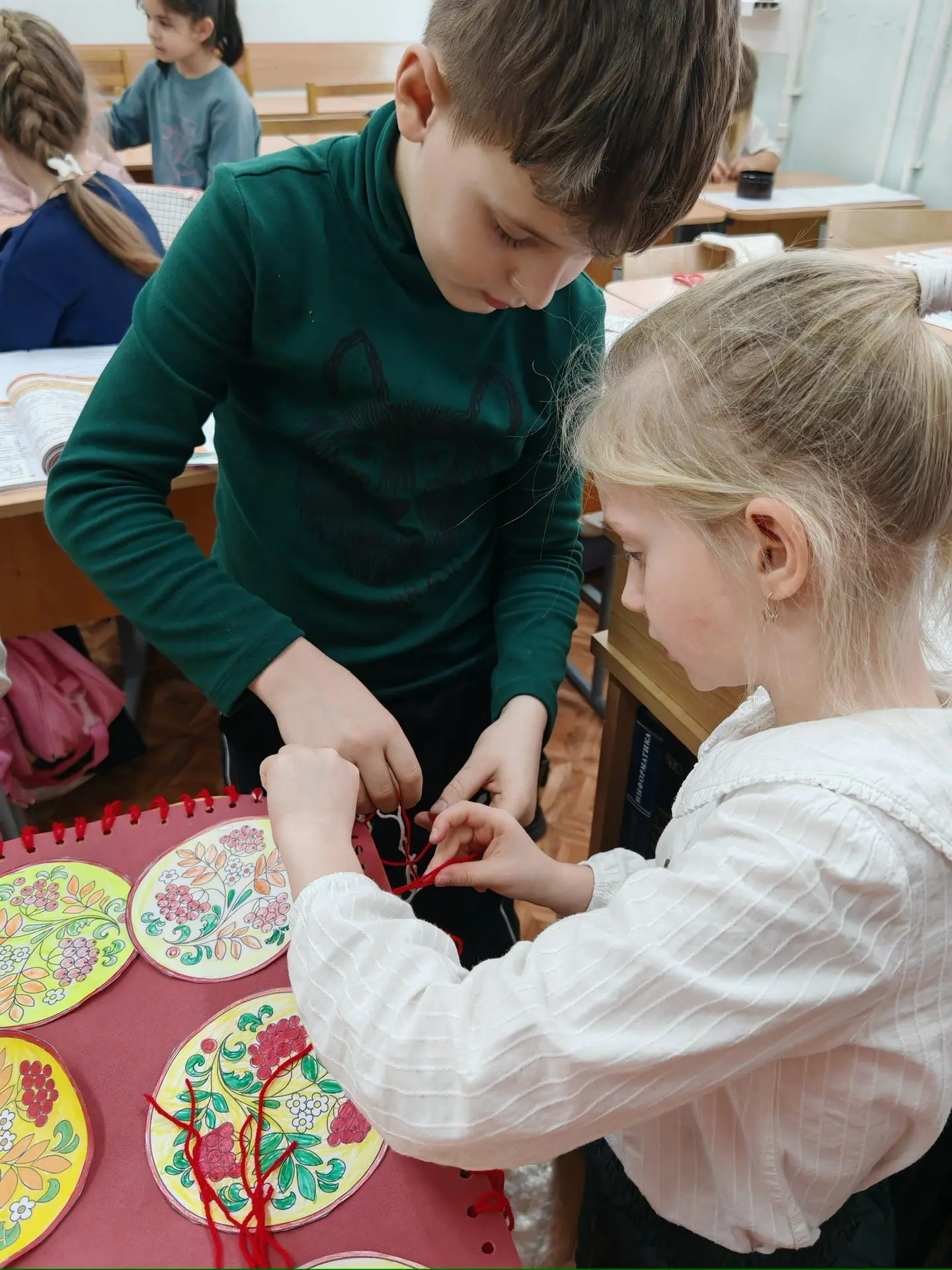🥞 Группа продленного дня широко встретила традиционный русский праздник «Масленица»  Ребята выполнял