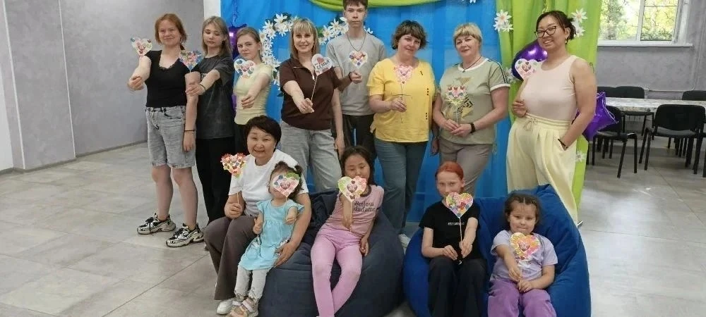 🌟Все начинается с семьи
🇷🇺В России есть замечательный праздник - День многодетной семьи, который 