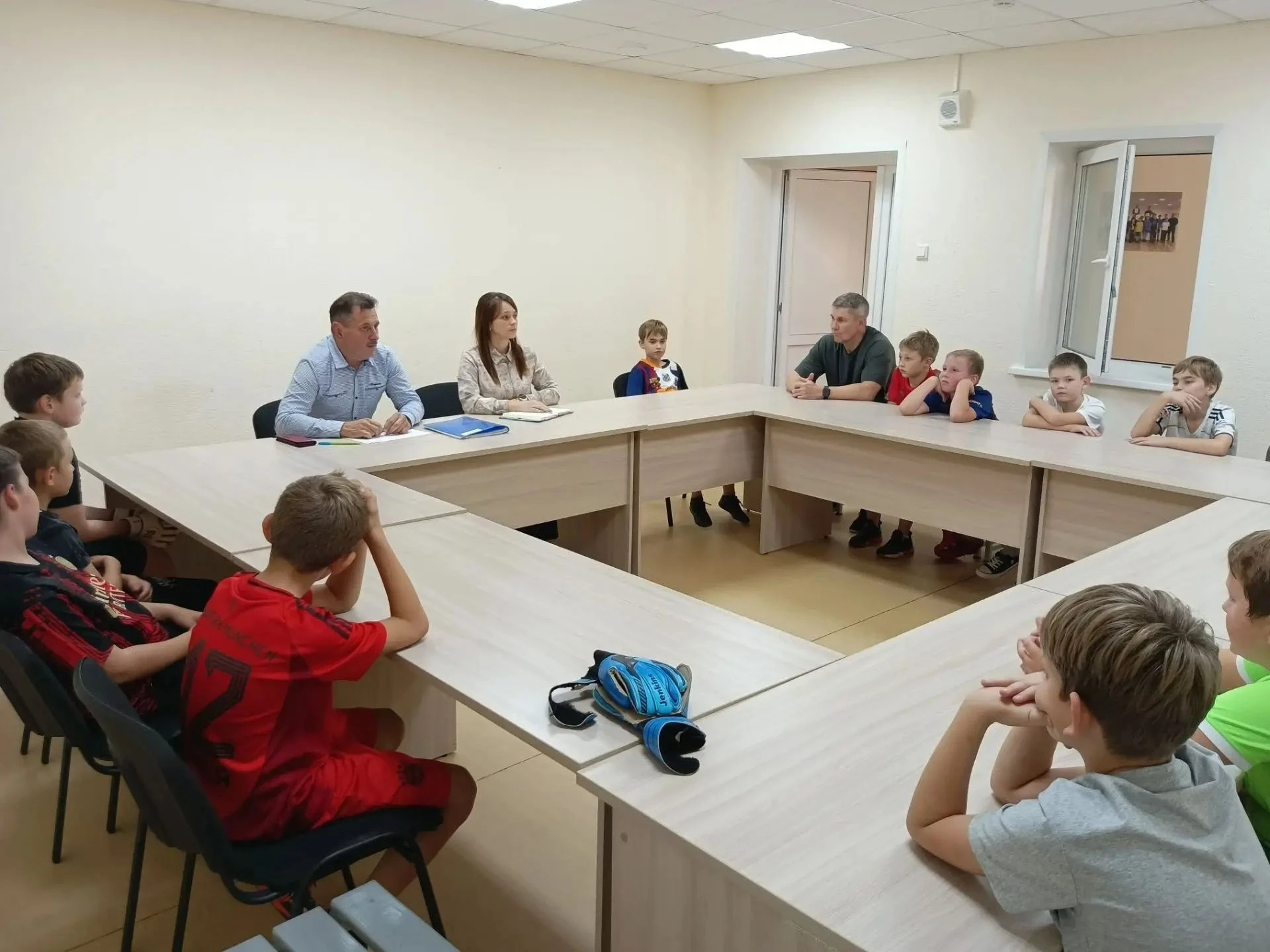 🏢 В спортивной школе "Импульс" прошла лекция по антитеррористической безопасности.