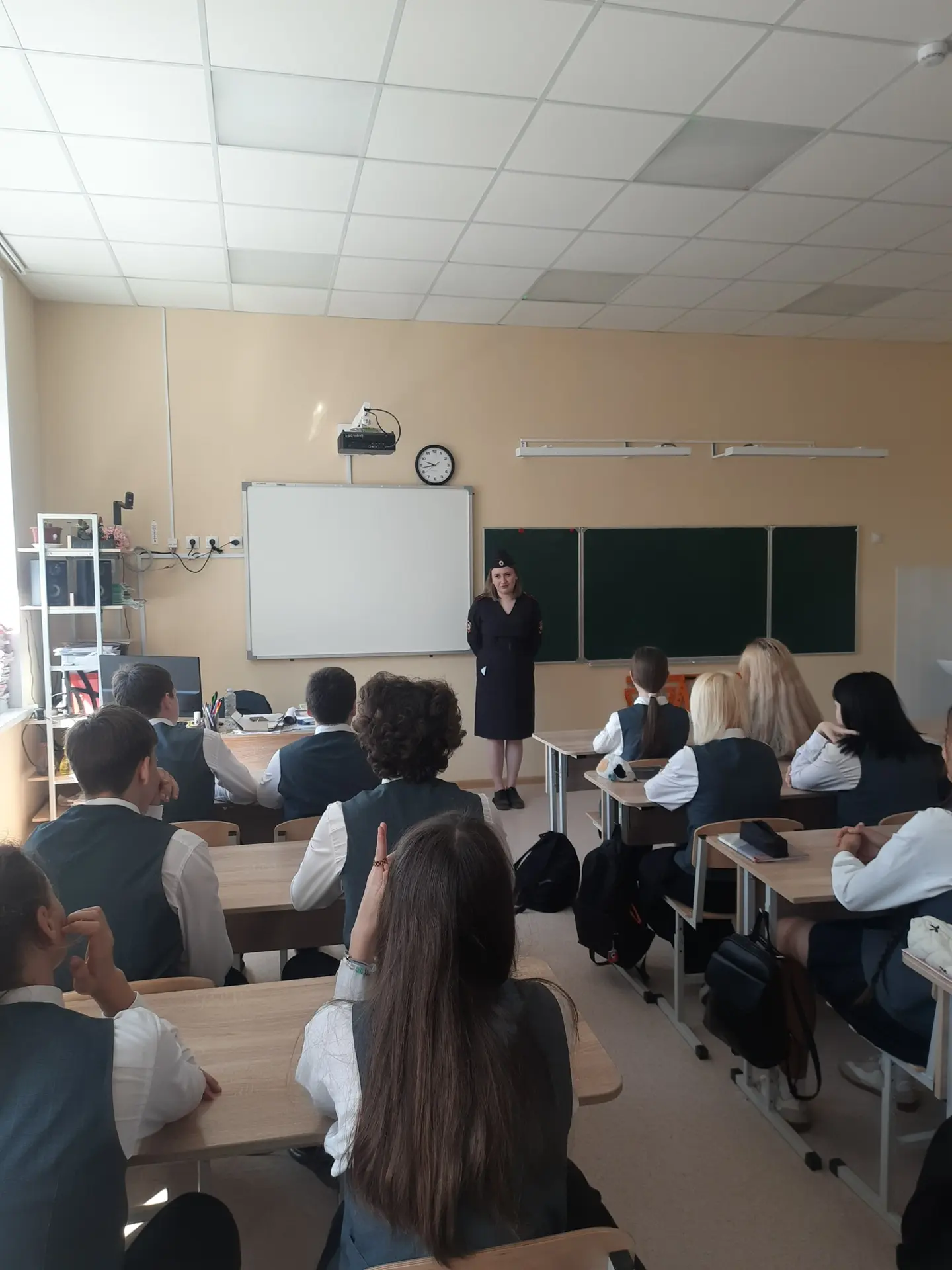 Профилактические встречи   25.05.2026 г. прошли встречи инспектора ПДН УМВД России по г. Пензе Белоб