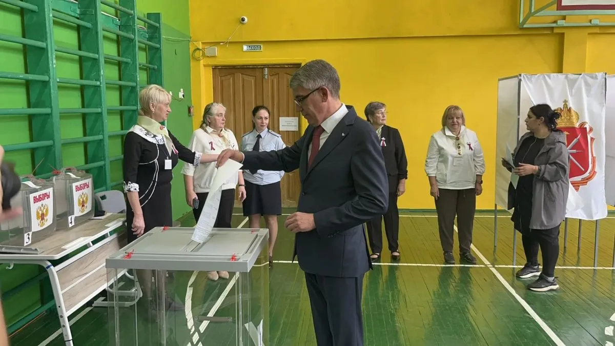 🗳️ Миляев проголосовал: «Мы выбираем наше будущее»