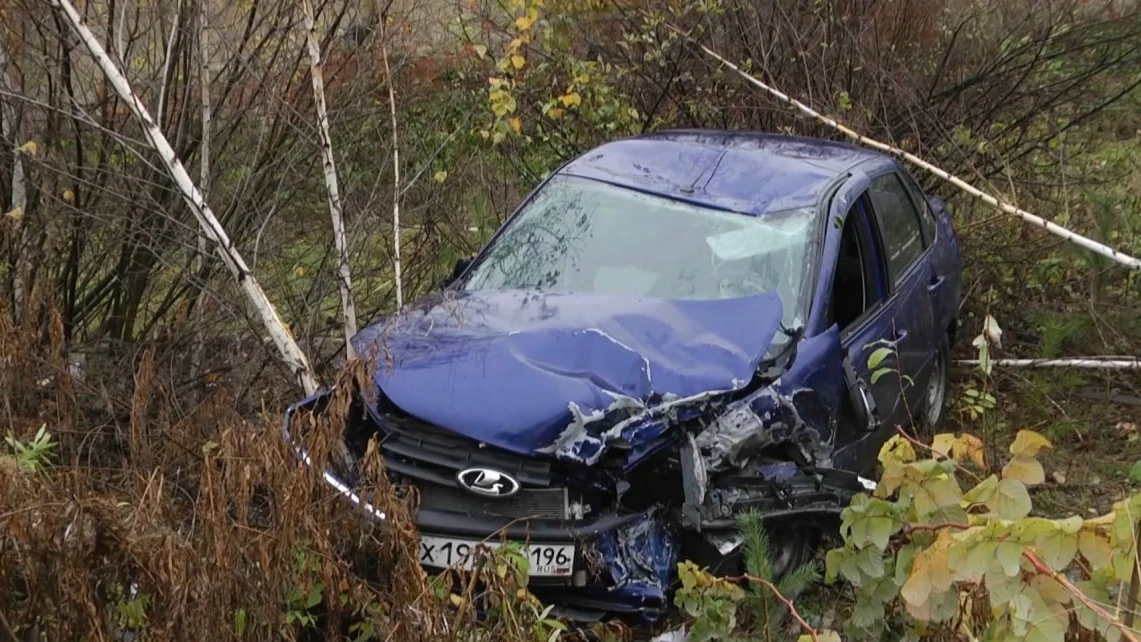 ☹ Дорожная авария произошла сегодня днём на перекрёстке улиц Дружбы и Кольцевая