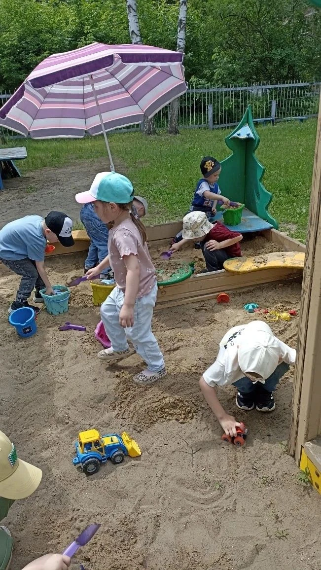 Лето- это прекрасная пора для детей🌻Лето- это время игр на улице-весёлых, разнообразных, и дети с у