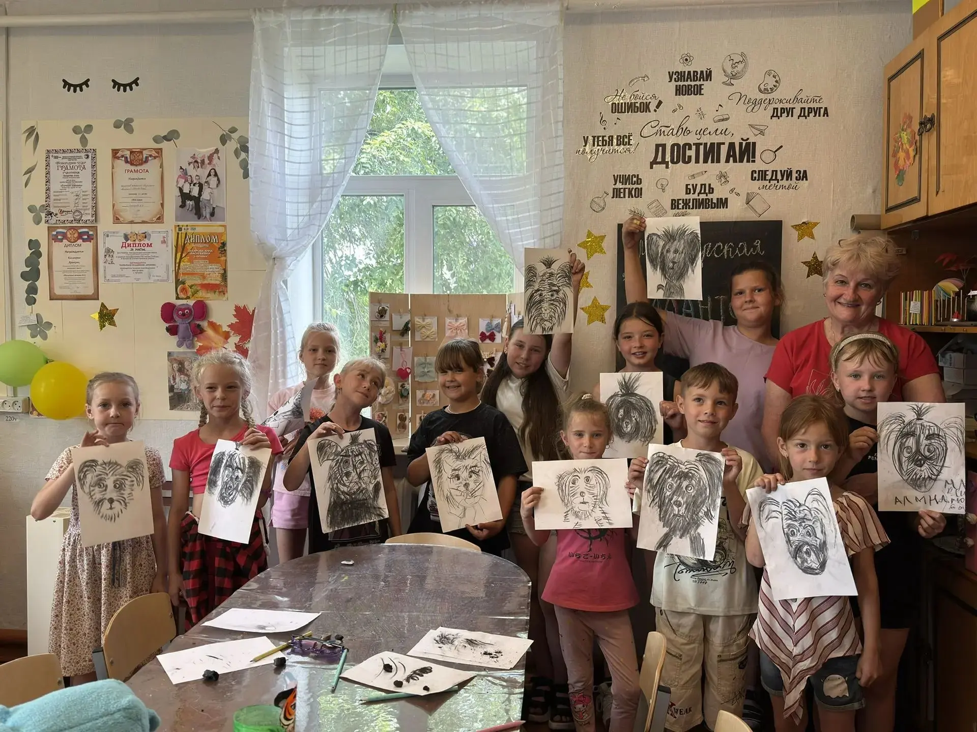🎨 Мастер‑классы на смене не перестают удивлять! 😍  

В этот раз мы покоряли сразу две творческие т