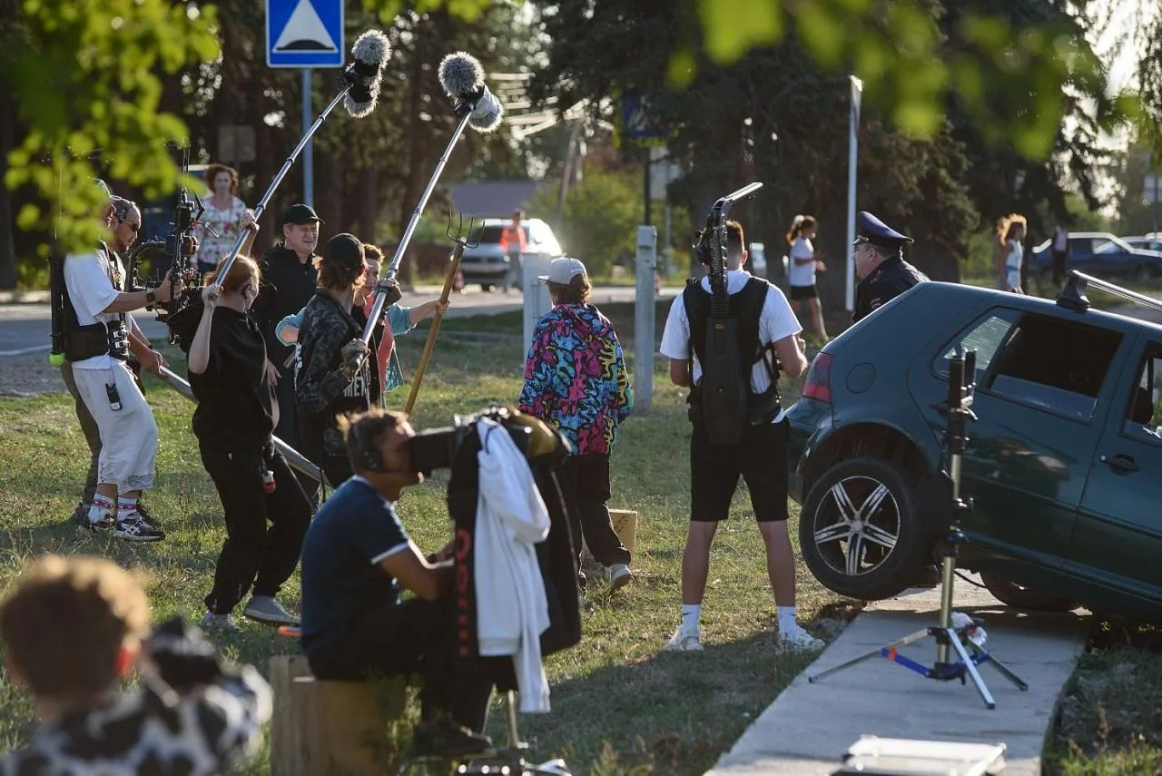 🎬 Кубань поддерживает кинопроизводство

Кинематограф — одно из направлений креативных индустрий, ко