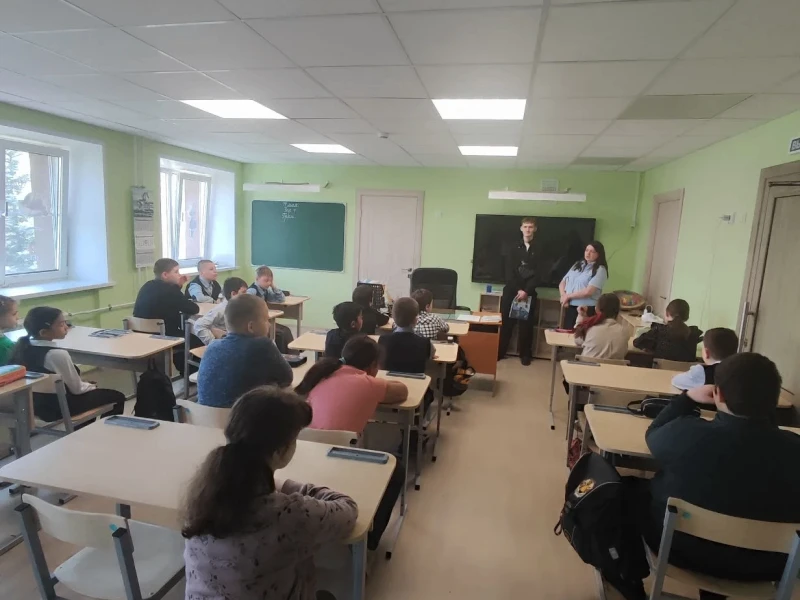 Единый день профилактики в школе. Встреча с сотрудниками полиции.