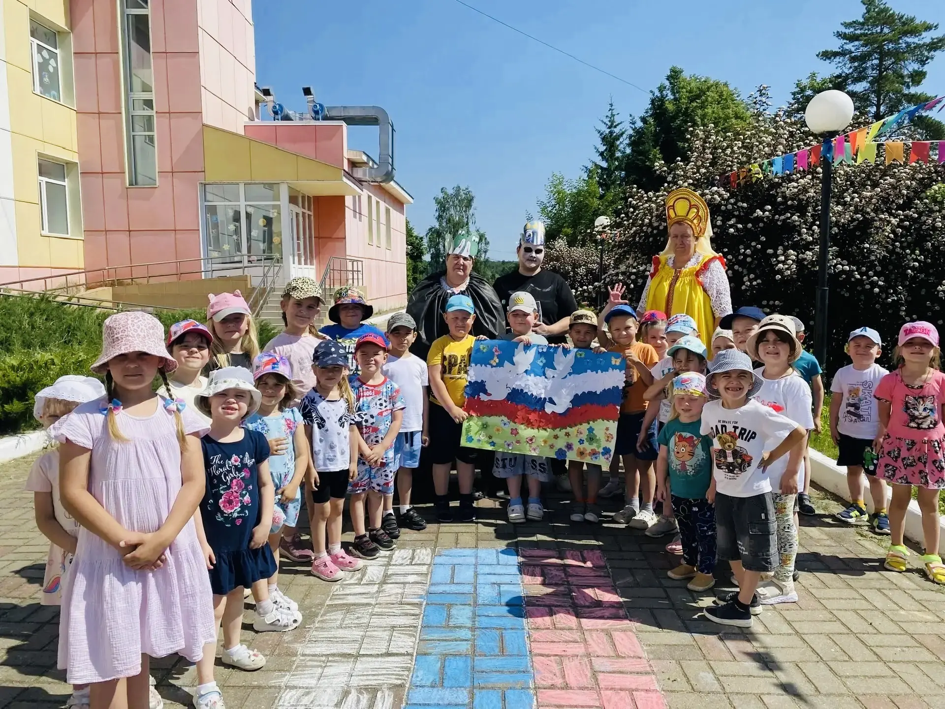 День России в детских садах Калужской области: патриотизм с самого детства!😍🇷🇺