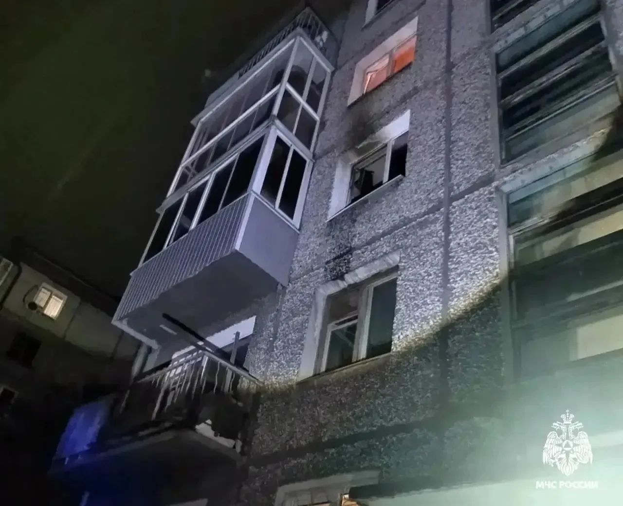 ⚡️Квартира загорелась в многоэтажке Улан-Удэ

Пожар произошёл в Железнодорожном районе города. Сотру