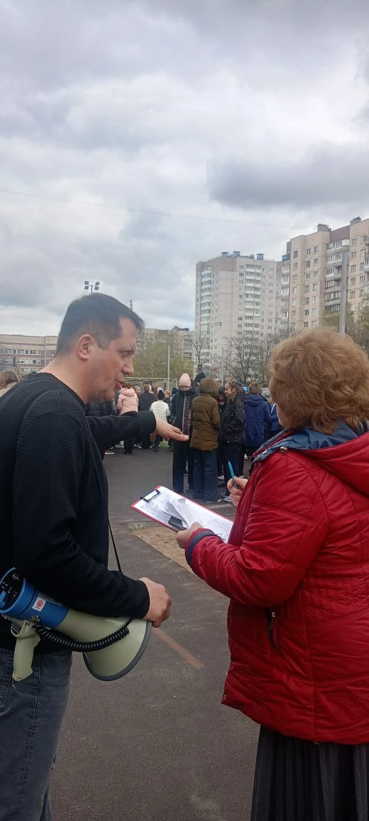 Объектовая тренировка прошла сегодня в гимназии, по легенде - произошло возгорание в библиотеке. Эва